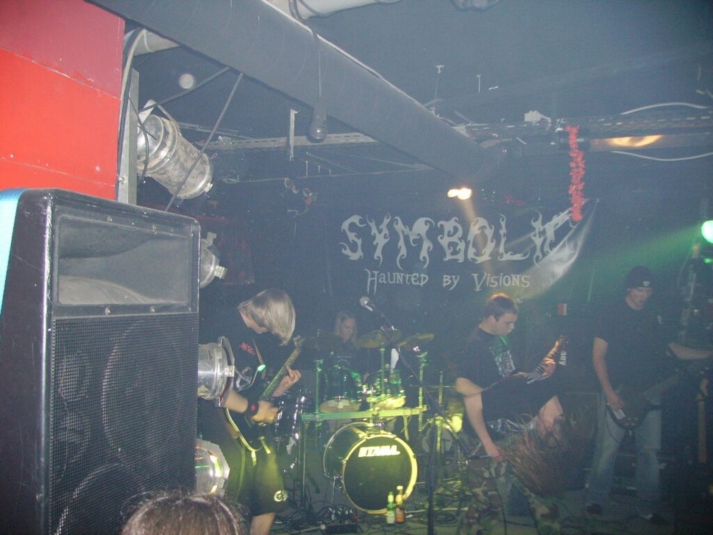 DIGITAL CAMERA